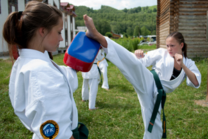 http://karate.vseverske.ru/images/Altai_2011/altai_2011_47.jpg