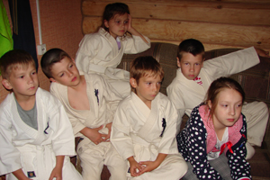 http://karate.vseverske.ru/images/Altai_2011/altai_2011_66.jpg