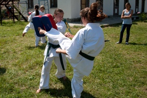 http://karate.vseverske.ru/images/Altai_2011/altai_2011_181.jpg