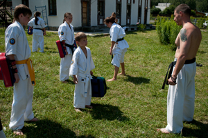 http://karate.vseverske.ru/images/Altai_2011/altai_2011_183.jpg