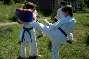 http://karate.vseverske.ru/images/Altai_2011/altai_2011_193.jpg